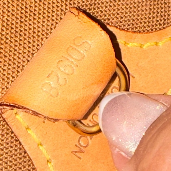 Monogram Elipse Louis Vuitton bag gently used great condition no rips or stains - Picture 5 of 5